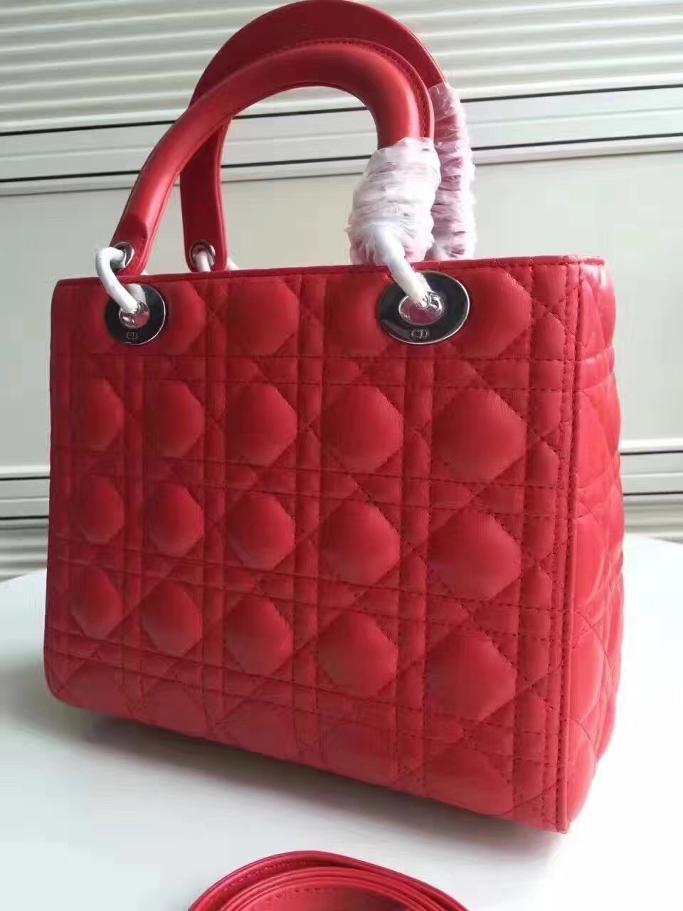 Dior Medium Lady Dior Bag In Red Lambskin 177