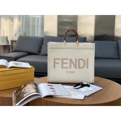 Fendi Sunshine Shopper Bag In White Calfskin 232